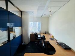 Gateway East (D7), Office #551829621